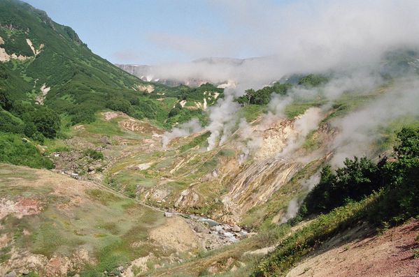 Valley_of_the_Geysers-avant---Robert-Nunn.jpg