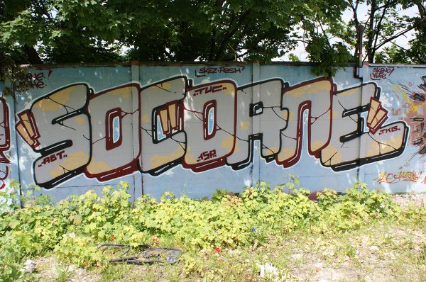 325 friche 93400 Saint Ouen