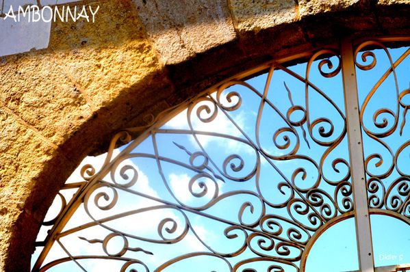 AMBONNAY, portail ( Didier Simonnet )