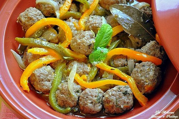 tajine-de-boulettes-de-viande-hachee-et-poivrons-g-copie-3.jpg