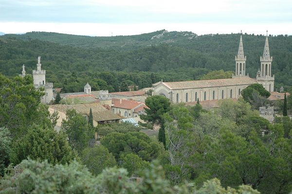 Abbaye_Saint-Michel-de-Frigolet_-2008-.jpg