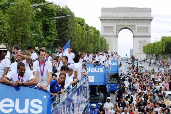 Bleus-jo-champs-elysees.jpg