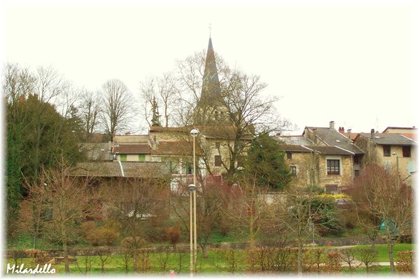 107-a-ambronay-le-village.jpg