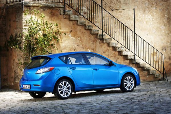 Mazda 3 2.2 MZR-CD : besoin de personne... - autopanorama.info