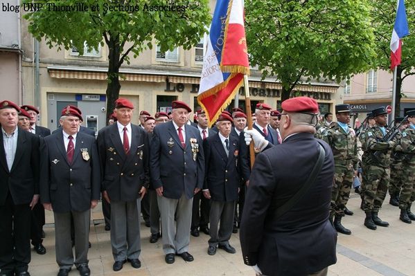 2011 Remise du nouveau Drapeau 30