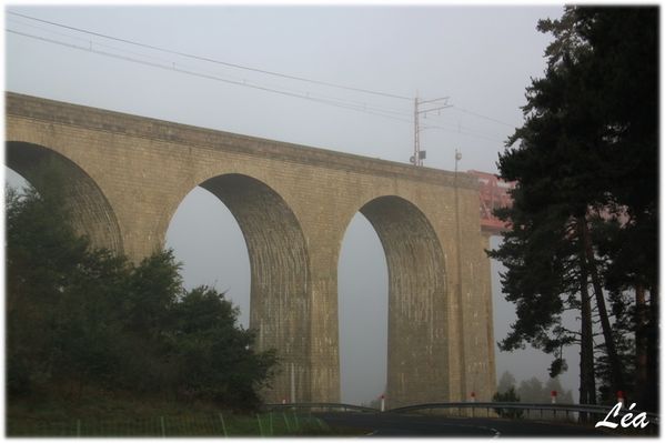 Lieux---villes-2-4094-arches-pierres.jpg