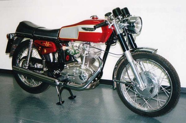 Ducati%20250%20Mark%203%201972