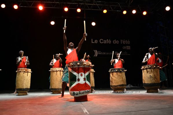 Les Maîtres tambours du Burundi café de l'été (10)