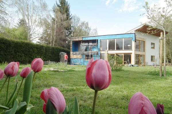 vue sur facade sud ouest depuis jardin