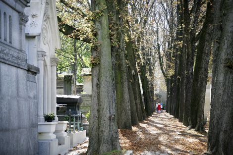 AC_Pere_Lachaise_inside01.jpg