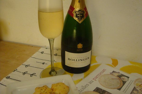 000 etoiles apéritives au parmesan (8)