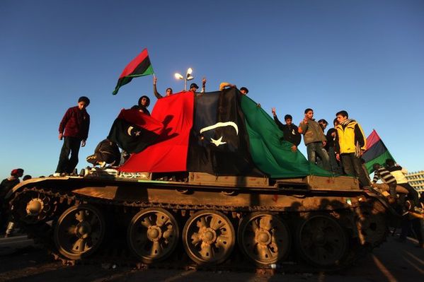 drapeau-de-la-revolution--libye-insurge.jpeg