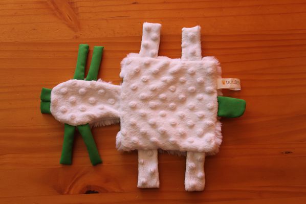 Lapin blanc et vert pour Camille (3)