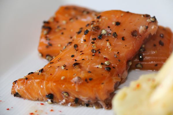 saumon-poivre-2w.jpg