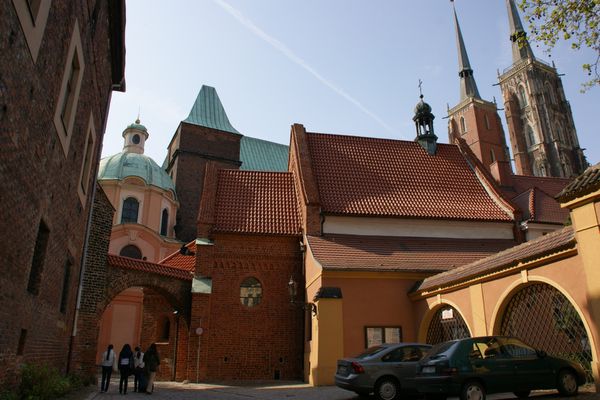 Wroclaw La Cathédrale vue de la rue Kanonia pologne (182)