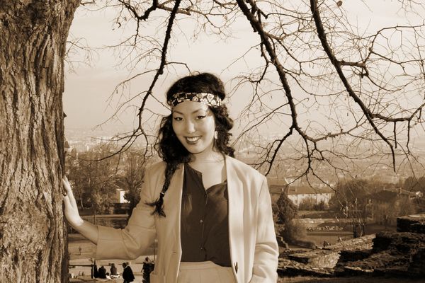 faussedentsepia.JPG