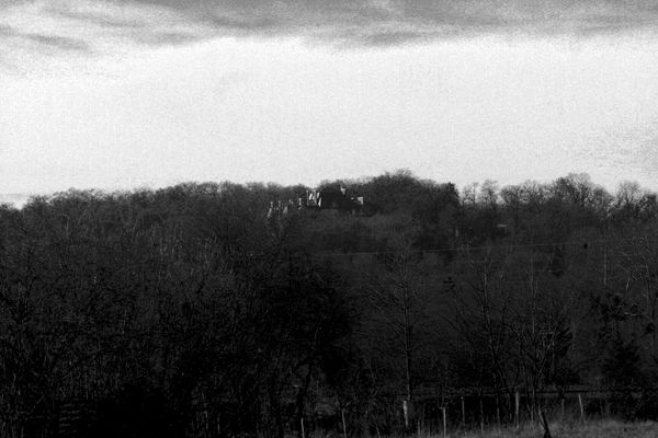 FI0 Château de Presles, Presles