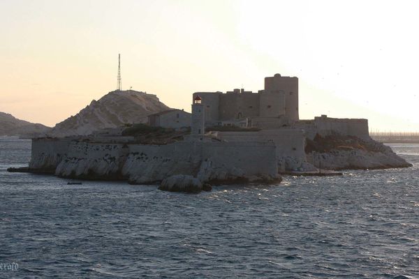 recueil-81-3980a.jpg