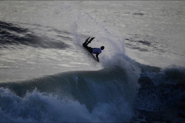sem14mari-Z14-Sur-la-vague-Portugal.jpg