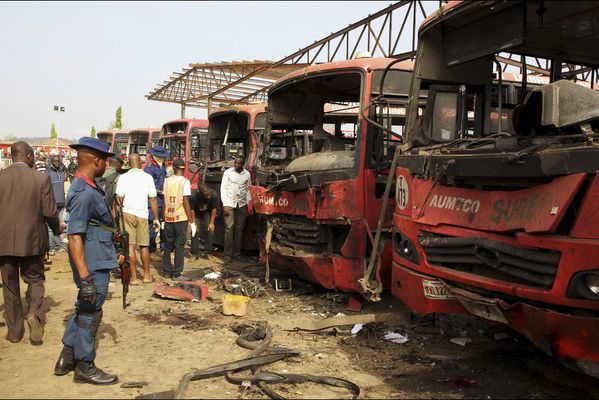 sem14avrg-Z11-l-horreur-au-Nigeria-attentat.jpg