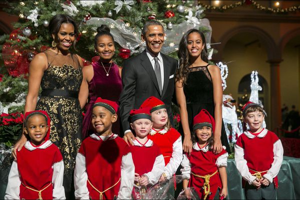 sem14decg-Z8-famille-Obama-pose-pour-Noel.jpg