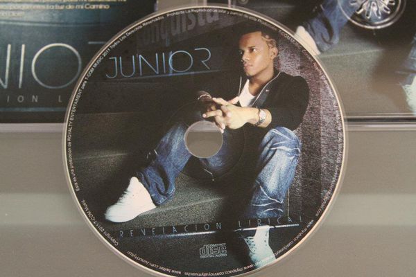 Conexion-HN-JUNIOR-LA-REVALACION-lIRICAL-LANZAMIENTO-DISCO.jpg