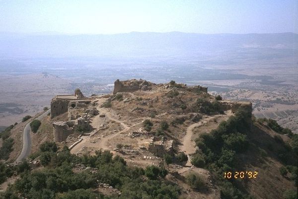 Golan----nimrod-fortress-overview----midwinter.jpg