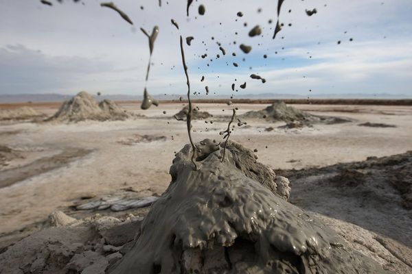 Salton Sea mud volcano - SSNat.wildlife refuge 2010 - D.Mc