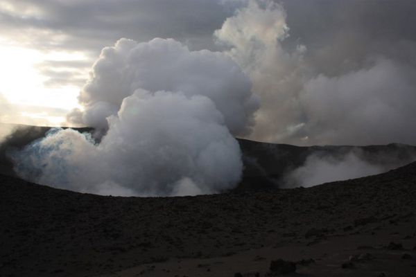 yasur-9-AVE.jpg