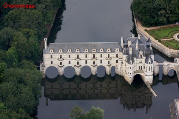 châteaux de la Loire 58
