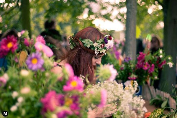 we-love-green-floral-crown.jpg