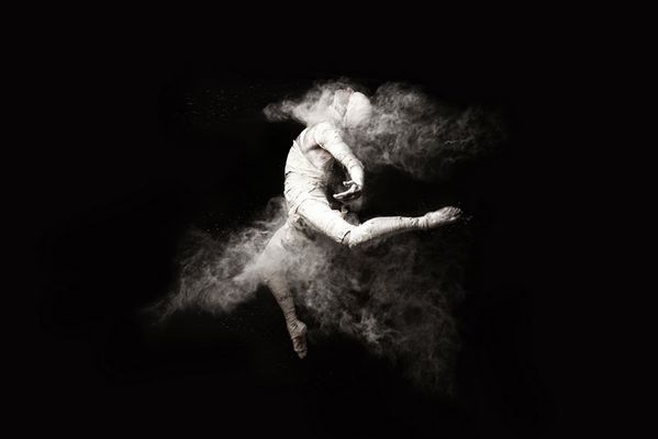 dance_in_the_shutter_XII_by_mehmeturgut.jpg