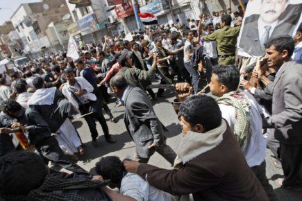 Yemen-partisans-gouvernement-droite-provoquent-bagarre_12-0.jpg