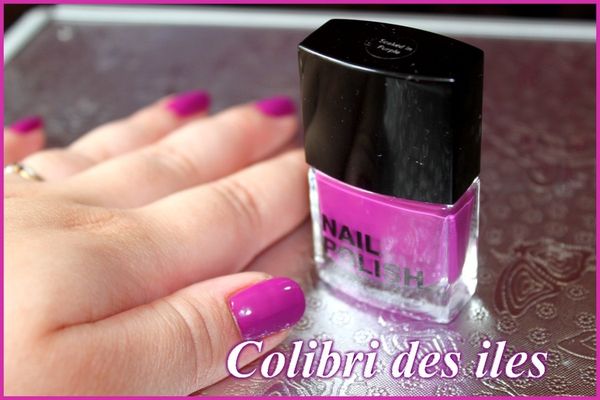 ongle-violet.jpg