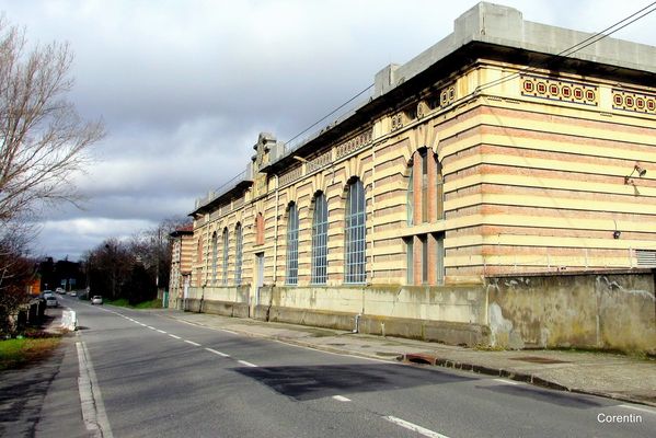 u03---Les-batiments.JPG