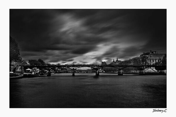 Pont-des-arts-longues-NB_new.jpg