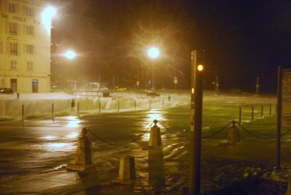 Centre ville St Nicoles 4h du matin (tempete LR)