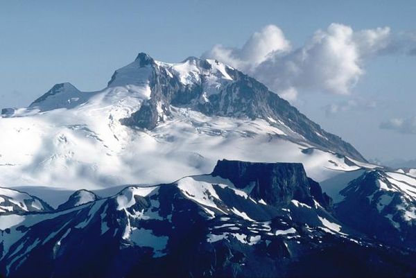 Mont-Garibaldi---Lee-Siebert--Smithsonian.jpg