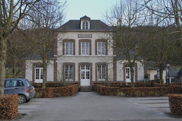 Yville mairie face