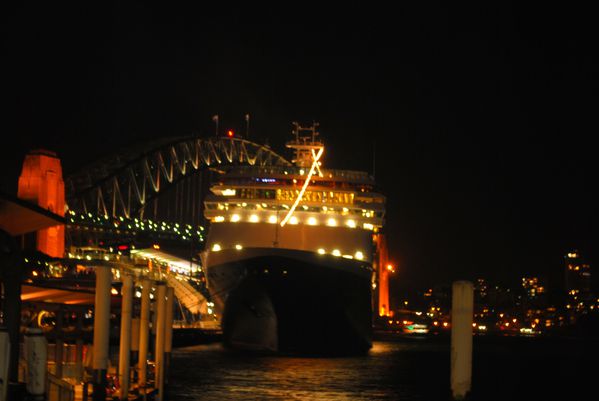 Circular-quai-By-Night 0025