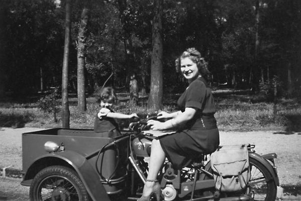 1950 Tri Peugeot438