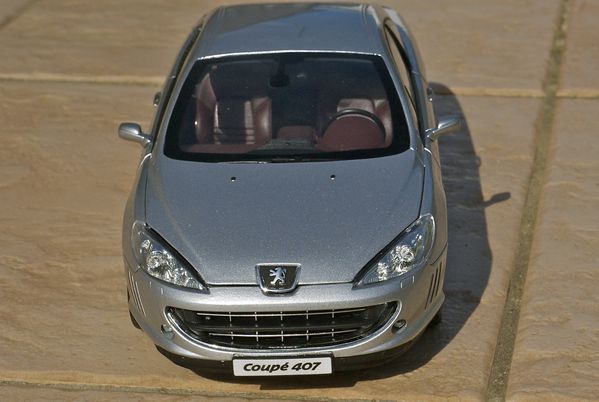 PEUGEOT 407 V6 COUPE GRIS NOREV30