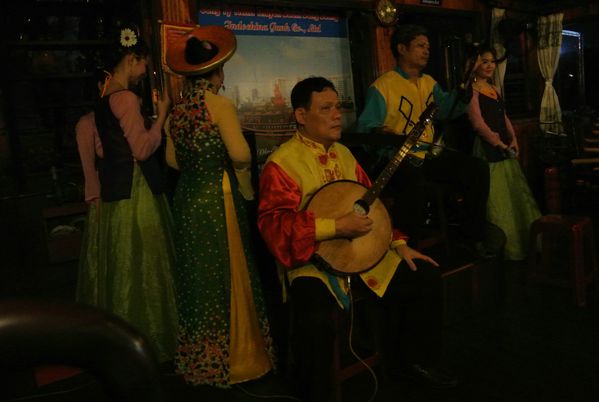 VIETNAM2012-112.JPG