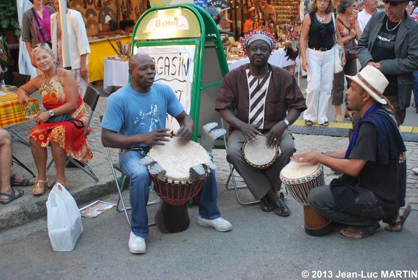TAM-TAM-AFRICAIN-ET-BLONDE-EN-PAMOISON--2-.jpg