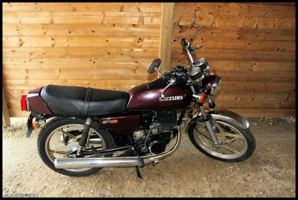Suzuki-125-GT--6-.JPG
