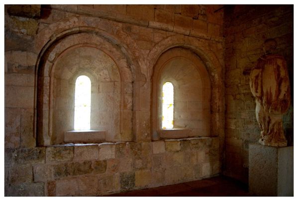 Abbaye-de-Thoronet_--21-.JPG