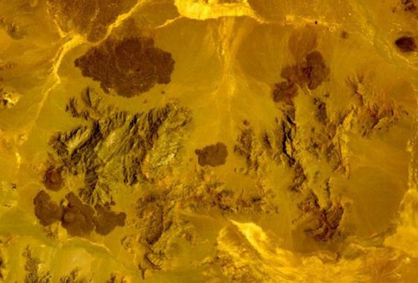 Unnamed-volc.-Makran-SE-Iran---Nasa-Landsat7.jpg
