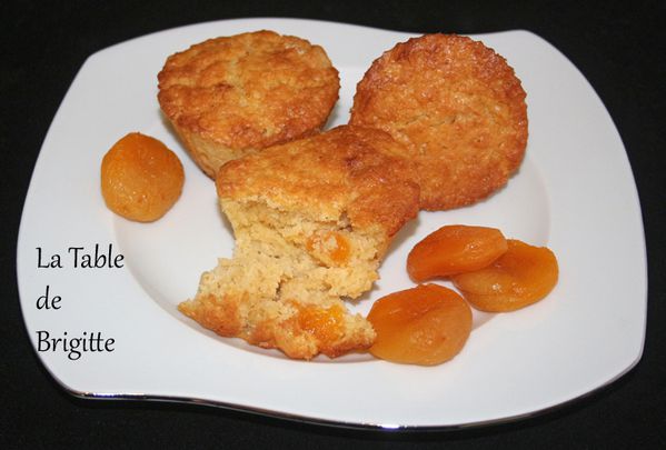 muffins-aux-abricots-et-aux.jpg