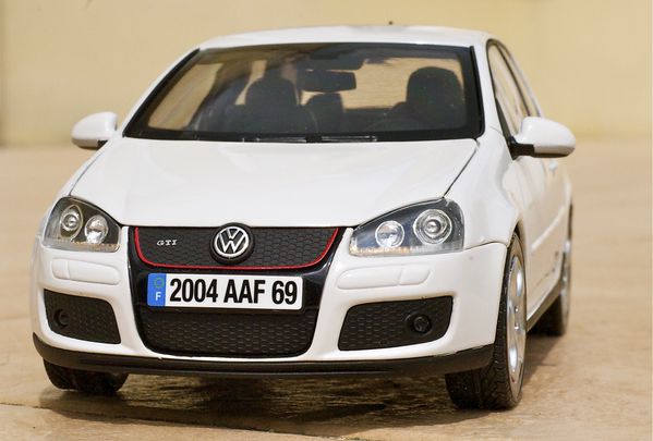 VW GOLF GTI COUPE BLANC NOREV27
