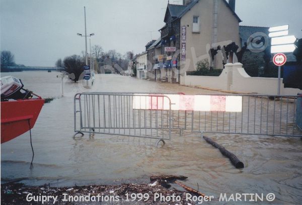 Inondations Guipry 1999 PH.Roger Martin GF avec C -Port